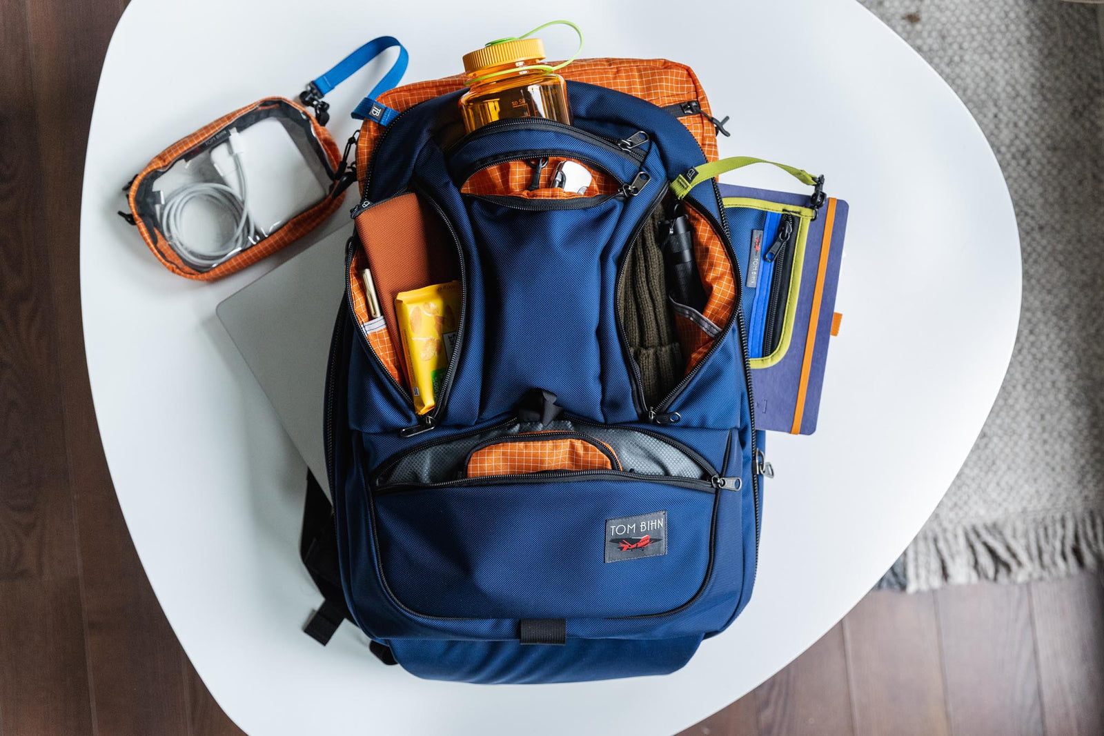 visible lifestyle^^A Synik 30 filled with many accessories.