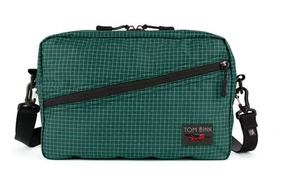 visible variant TB0921-KD^^A Packing Cube Shoulder Bag in Sitka (dark green with white grid) 200 Halcyon