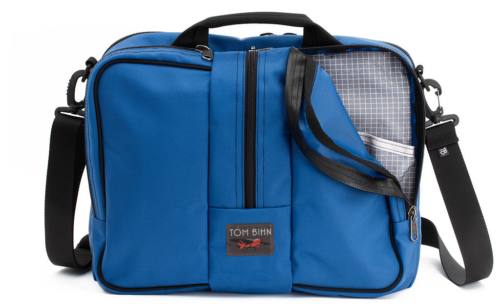 visible variant TB0968-NKND^^Pilot in Constellation (light blue) 525 Ballistic with Northwest Sky (light grey with white grid) 200 Halcyon interior.