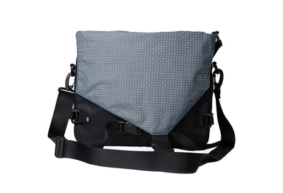 visible variant TB0204-BTND^^The Maker's Bag in Black 420 Spectron with Northwest Sky 200 Halcyon interior.