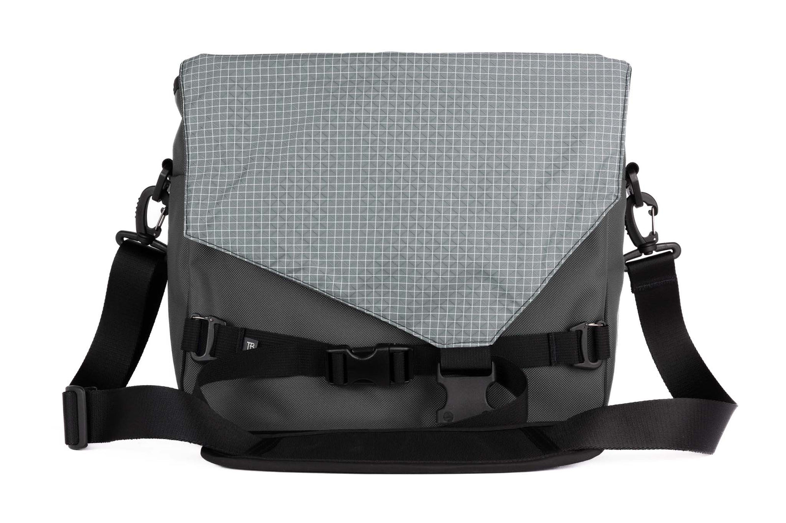 visible variant TB0204-GKND^^The Maker's Bag in Nebulous Grey (Medium grey )525 Ballistic with an Northwest Sky (grey with white grid) 200 Halcyon interior.