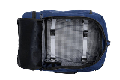 visible variant TB0903-NBND^^ An open Techonaut 45 with a Navy exterior and an Northwest Sky (light grey) interior.