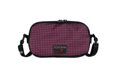 visible variant TB0412-5D^^The Bantam in Acai 200 Halcyon with a shoulder strap