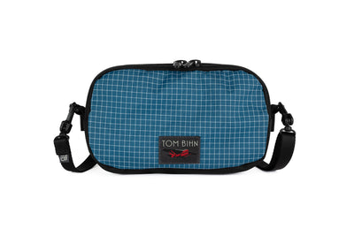 visible variant TB0412-FD^^The Bantam in Fjord 200 Halcyon with a shoulder strap