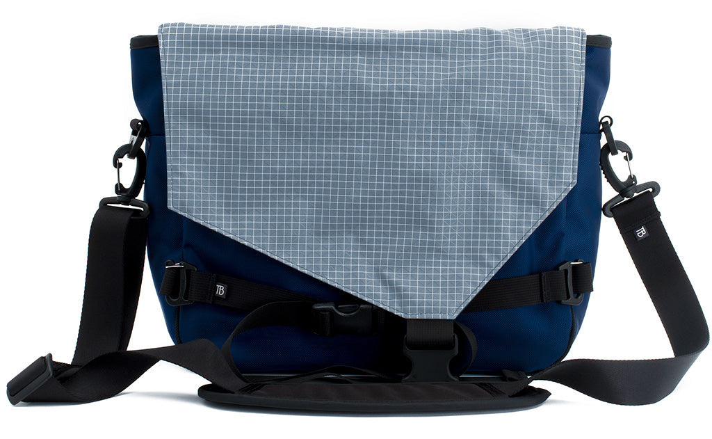 visible variant TB0204-DK7D^^The Maker's Bag in Deep Blue (dark blue) 525 Ballistic with a Tidal (faded blue with white grid) 200 Halcyon interior.