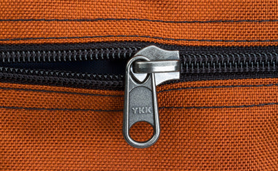 ^^A close shot of the zipper in Medium Cafe Bag.