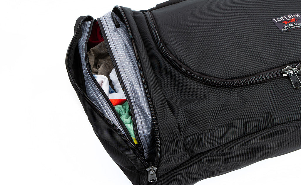 ^^A Packing Cube Shoulder Bag in an Aeronaut 45 end pocket.