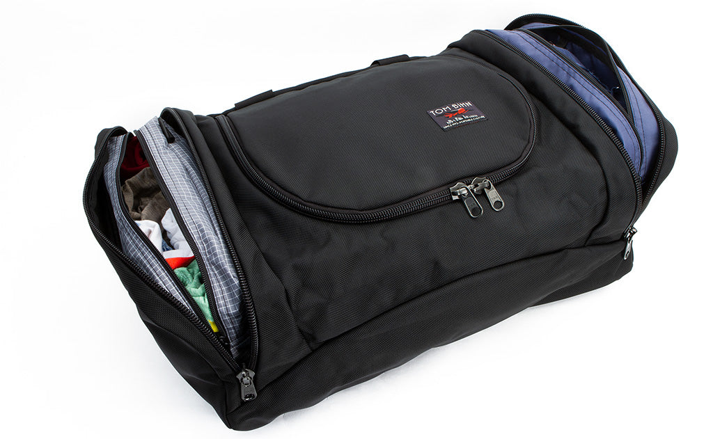 ^^A Packing Cube Shoulder Bag in an Aeronaut 45 end pocket.