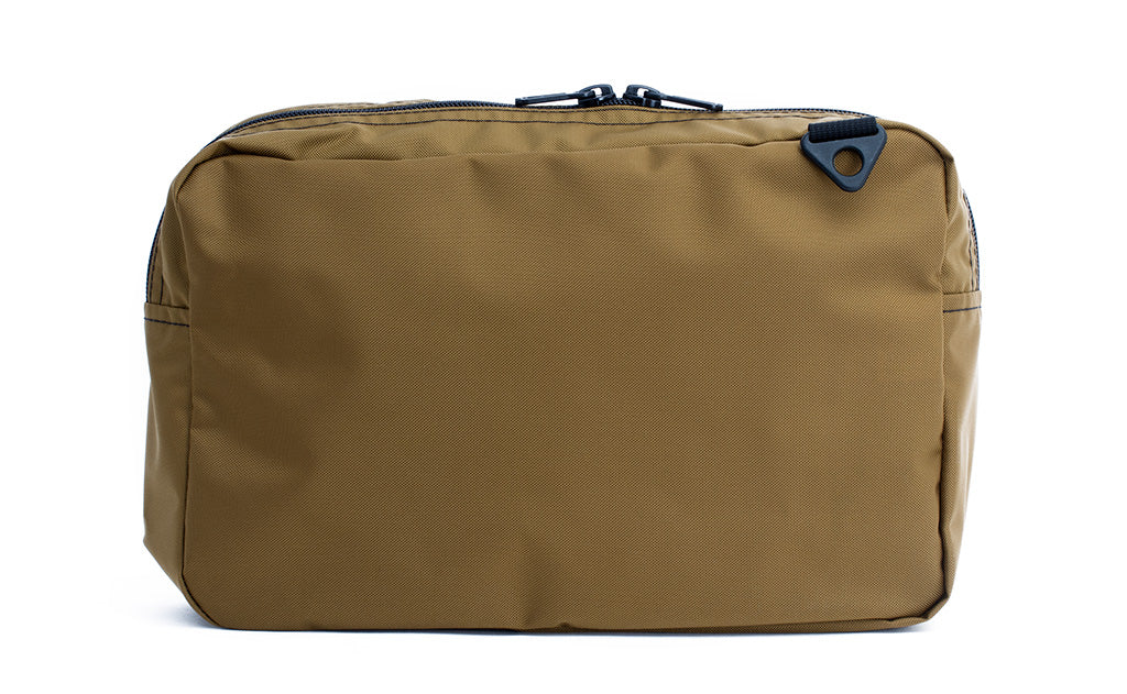 ^^A reverse shot of the Packing Cube Shoulder Bag.
