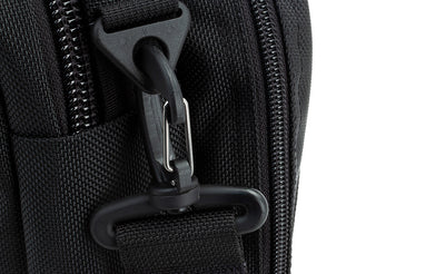detail visible^^A close shot of the snaphook attachment point with a snaphook attached.