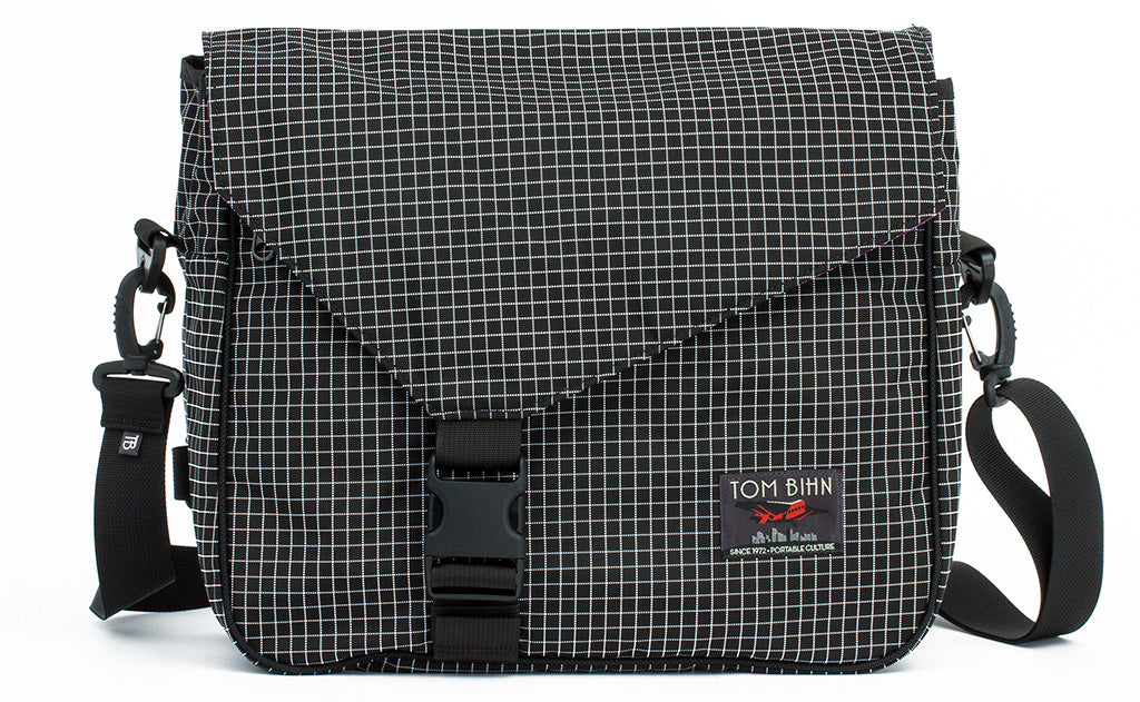 visible variant TB0204-OH5D TB0204-OHID TB0204-OHUD TB0204-OHLD^^The Maker's Bag in Original (black with white grid) 400 Halcyon.