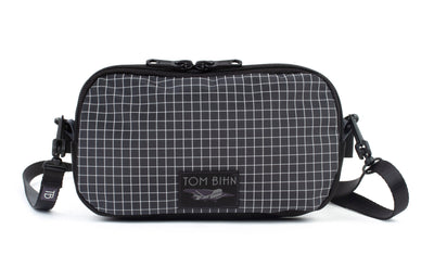visible variant TB0412-SH^^The Bantam in Steel 400 Halcyon with a shoulder strap