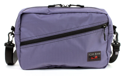 visible variant TB0921-DL^^A Packing Cube Shoulder Bag in Dusk (blue-grey with light blue-grey grid) 210 Cerylon with a shoulder strap attached