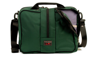 visible variant TB0968-WKDL^^Pilot in Wilderness (forest green) Ballistic with Dusk (blue-grey with light blue-grey grid) 210 Cerylon interior.