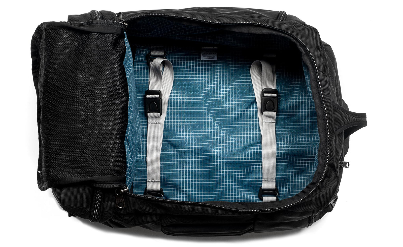 visible variant TB0903-BKFD^^ An open Techonaut 45 with a Black exterior and an Fjord (blue) interior.