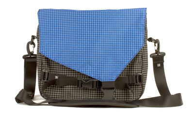 visible variant TB0204-OHLD^^The Maker's Bag in Original Halcyon with an Island Halcyon interior.