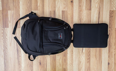 detail visible^^A Cache pulled out of the Synapse attached using the included rail clips.