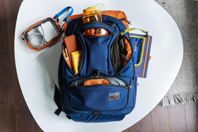 visible lifestyle^^A Synik 30 filled with many accessories.