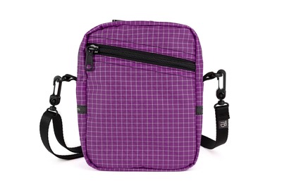 visible variant TB0416-UDGE^^An Everyday Cubelet in Ultraviolet Halcyon (pur with a white grid) with a front zipper.