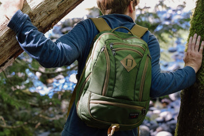 visible lifestyle^^Guide's Edition Synik 26 Saguaro person hiking through trees