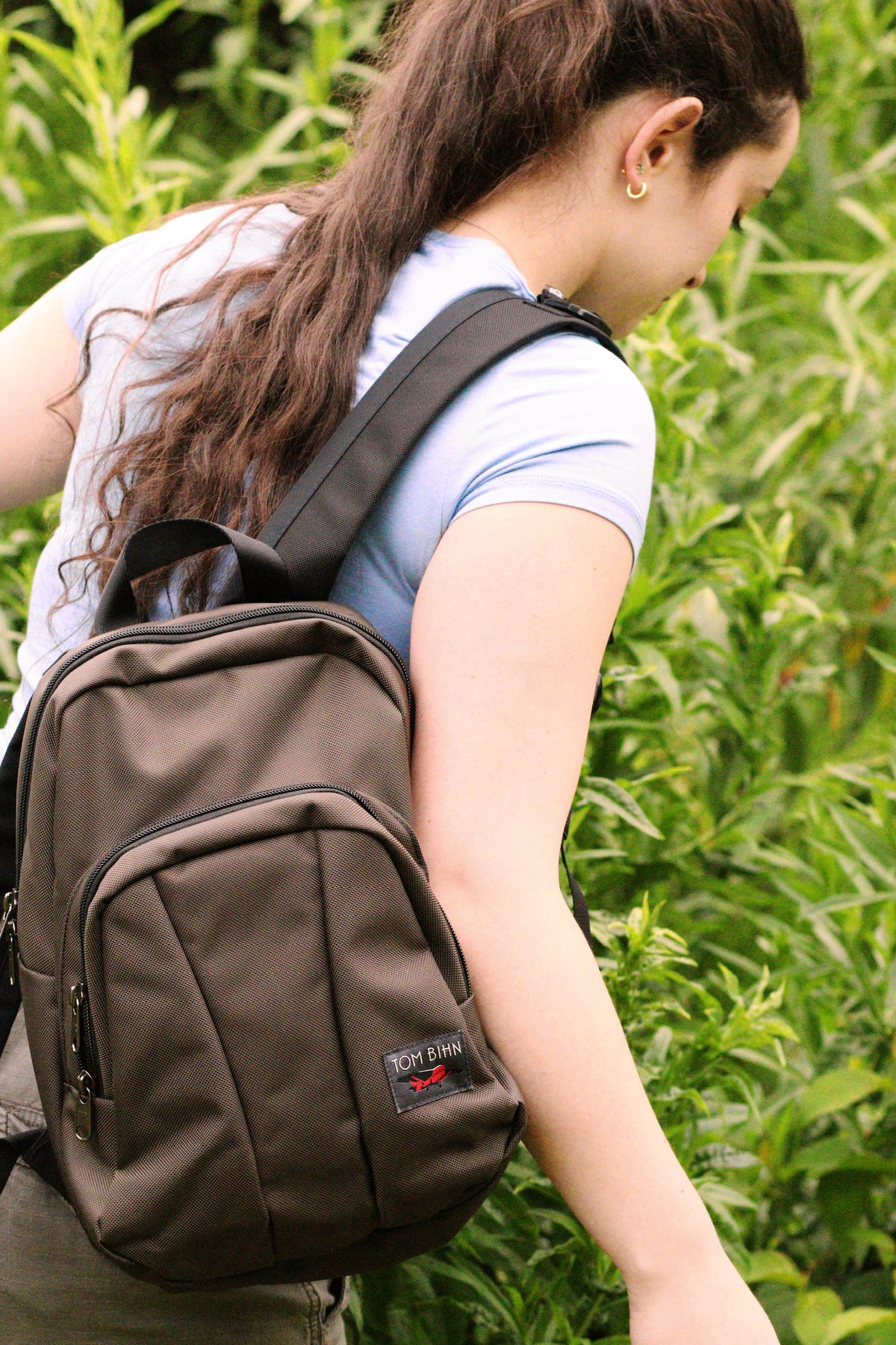 visible lifestyle^^Person wearing Paradigm on back