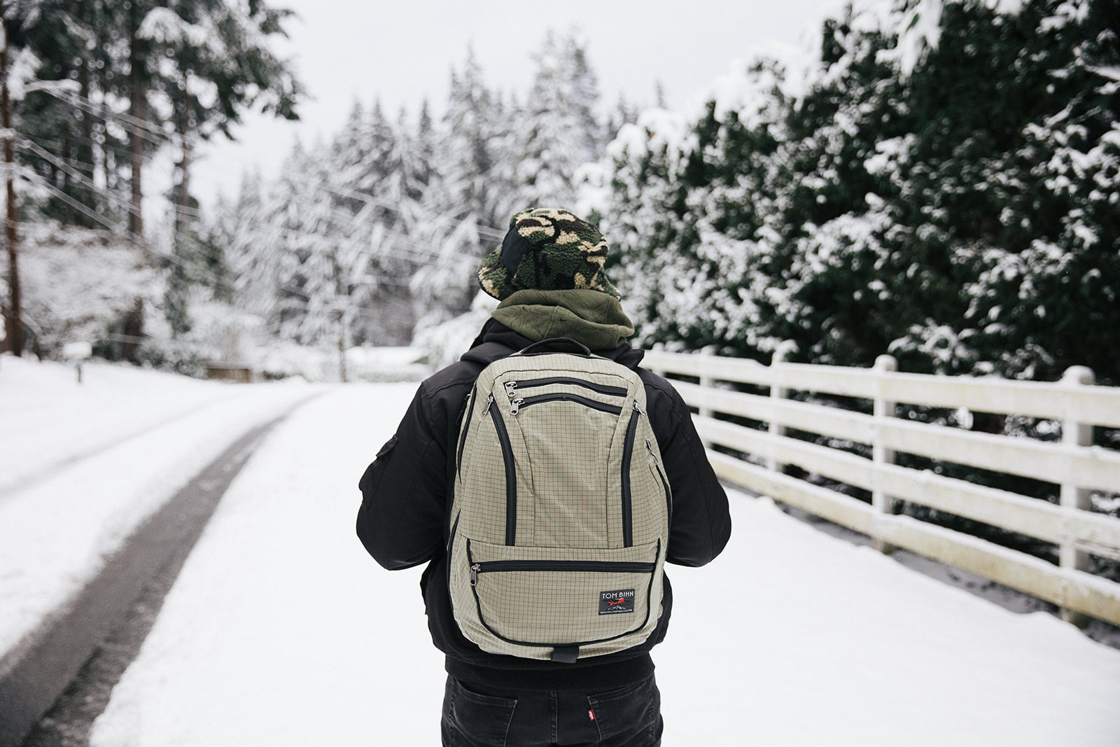 visible lifestyle^^Taiga 400d Halcyon Synik 30 in the snow