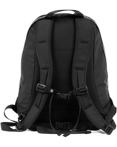 A reverse shot of the Synapse 25 showing the backpack straps.