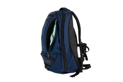 visible variant TB0120-DKGD^^Side profile of Synik 22 in Deep Blue with Seafoam Halcyon interior.