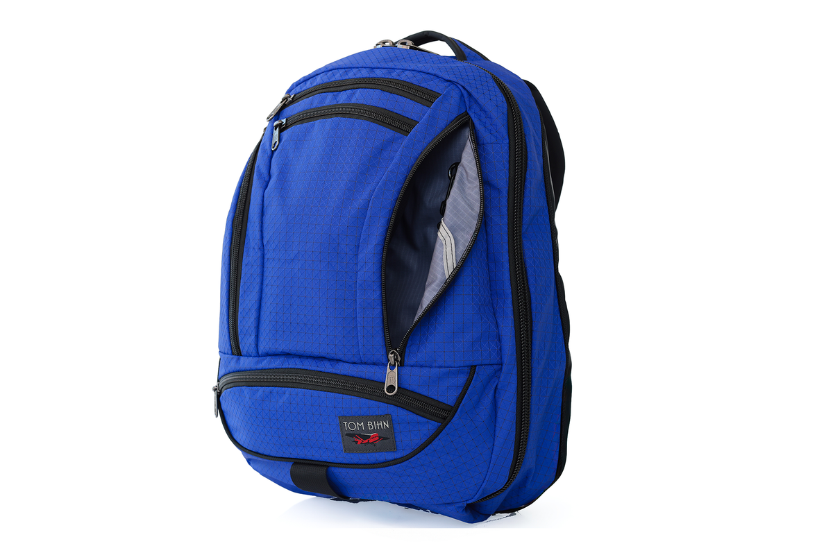 binlion talkies laptop backpack Baseline Traveler This unisex travel backpack is available in black and measures 45.7 x 30.5 x 22.3 cm in size. Lixiin Business Backpack for Men