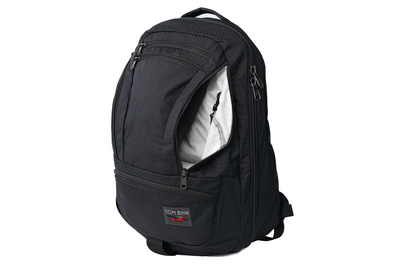 visible variant TB0121-BTTD^^Synik 30 in Black Spectron with a Tahoma 200 Halcyon interior