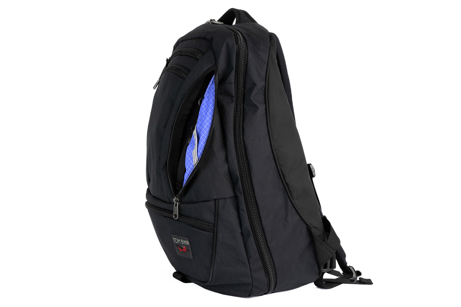 visible variant TB0121-BX9D^^Synik 30 in Black X-Pac with Selkie (purplish-blue with white grid) interior.