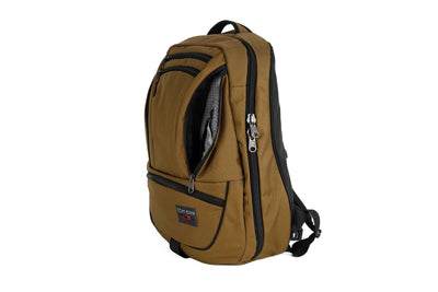visible variant TB0121-CKND^^The Synik 30 in Coyote (brown) 525 Ballistic with a Northwest Sky (light grey with white grid) 200 Halcyon interior.