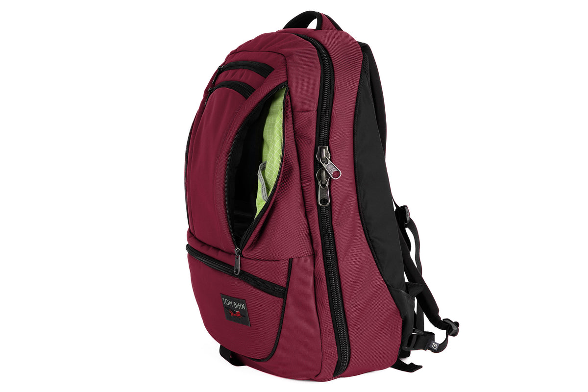 visible variant TB0121-PKHD^^The Synik 30 in Raspberry (pale red) Ballistic with a Honeydew (pale green with white grid) 200 Halcyon interior.