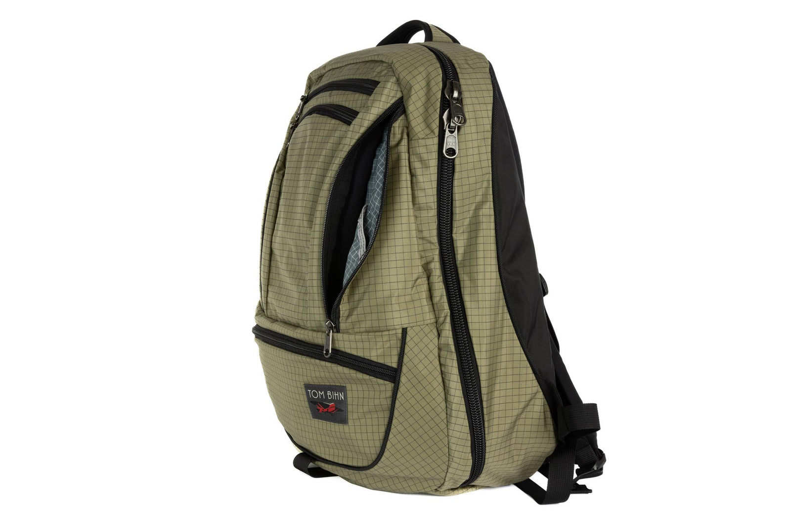 visible variant TB0121-VHND^^The Synik 30 in Taiga (olive green with grey grid) 400 Halcyon with a Northwest Sky (light grey with white grid) 200 Halcyon interior.