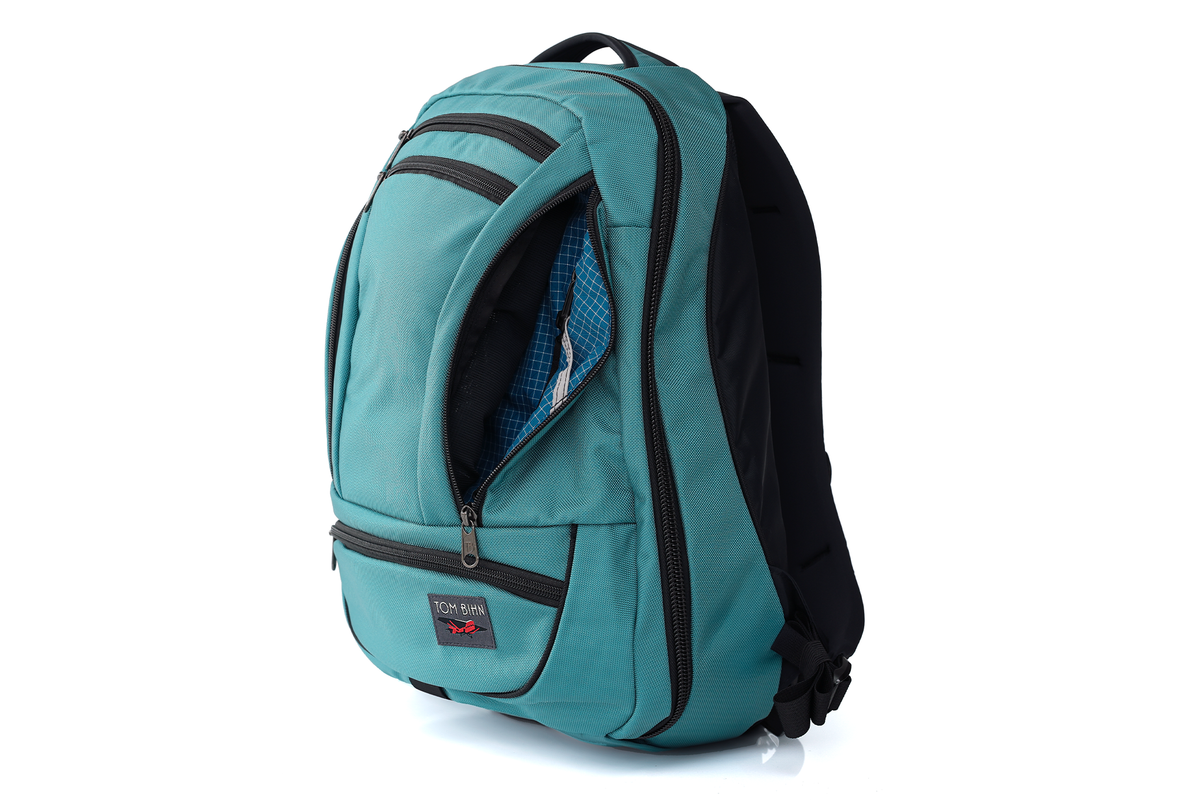 TOM BIHN Synik 26, Everyday Carry & Travel Backpack, 26L TOM BIHN Synik 26, Everyday Carry & Travel Backpack, 26L
