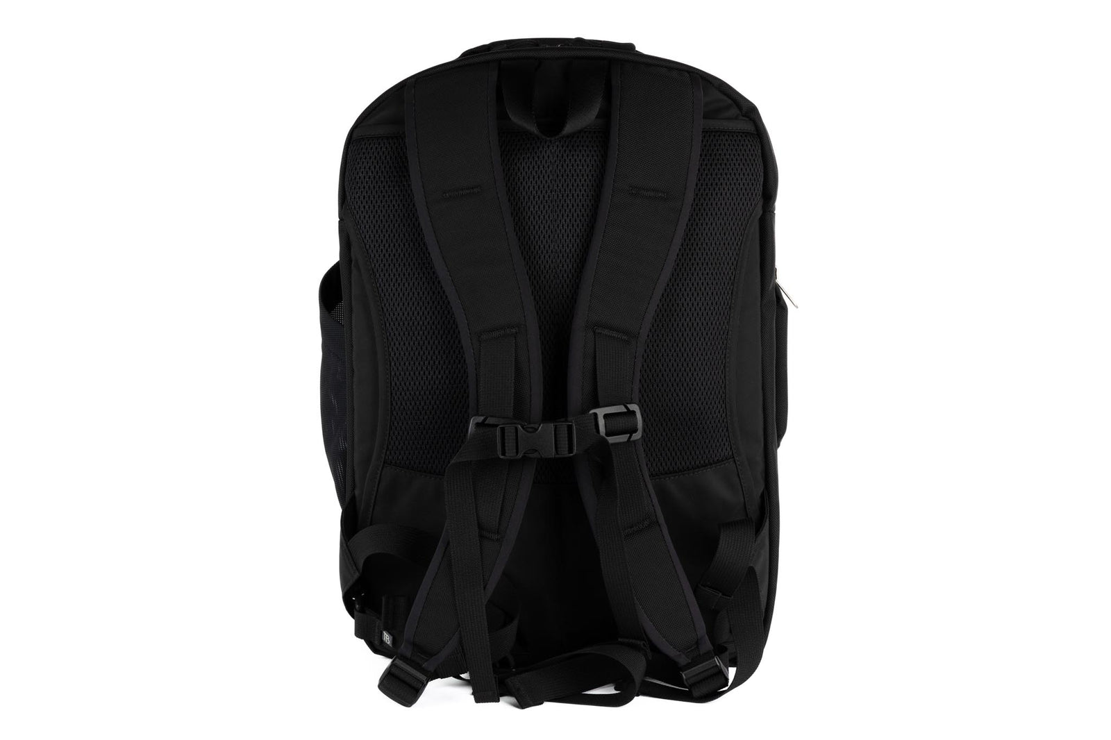 visible detail^^The backpack straps and luggage passthrough on the Bixi