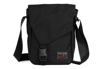 visible variant TB0201-BKOL^^Small Cafe Bag in Black with red label.