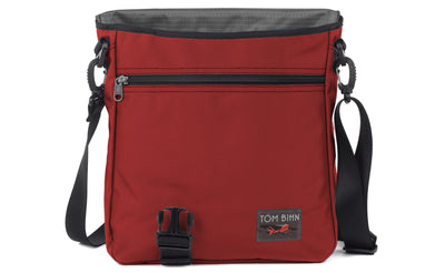 visible variant TB0203-MKGL^^Large Cafe Bag in Mars Red Ballistic with a Mountain Grey Cerylon interior.
