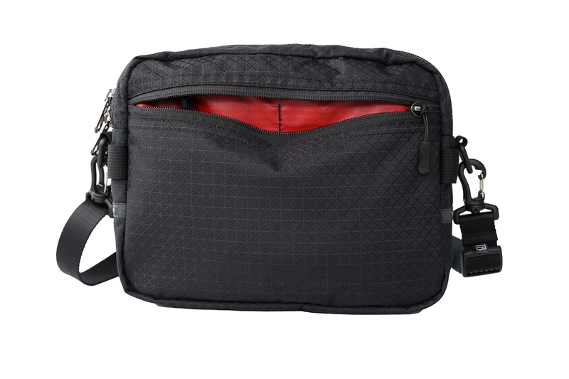 TOM BIHN Maker's Bag, Field Messenger Bag, 12.5L, 13.6 TOM BIHN Maker's Bag, Field Messenger Bag, 12.5L, 13.6