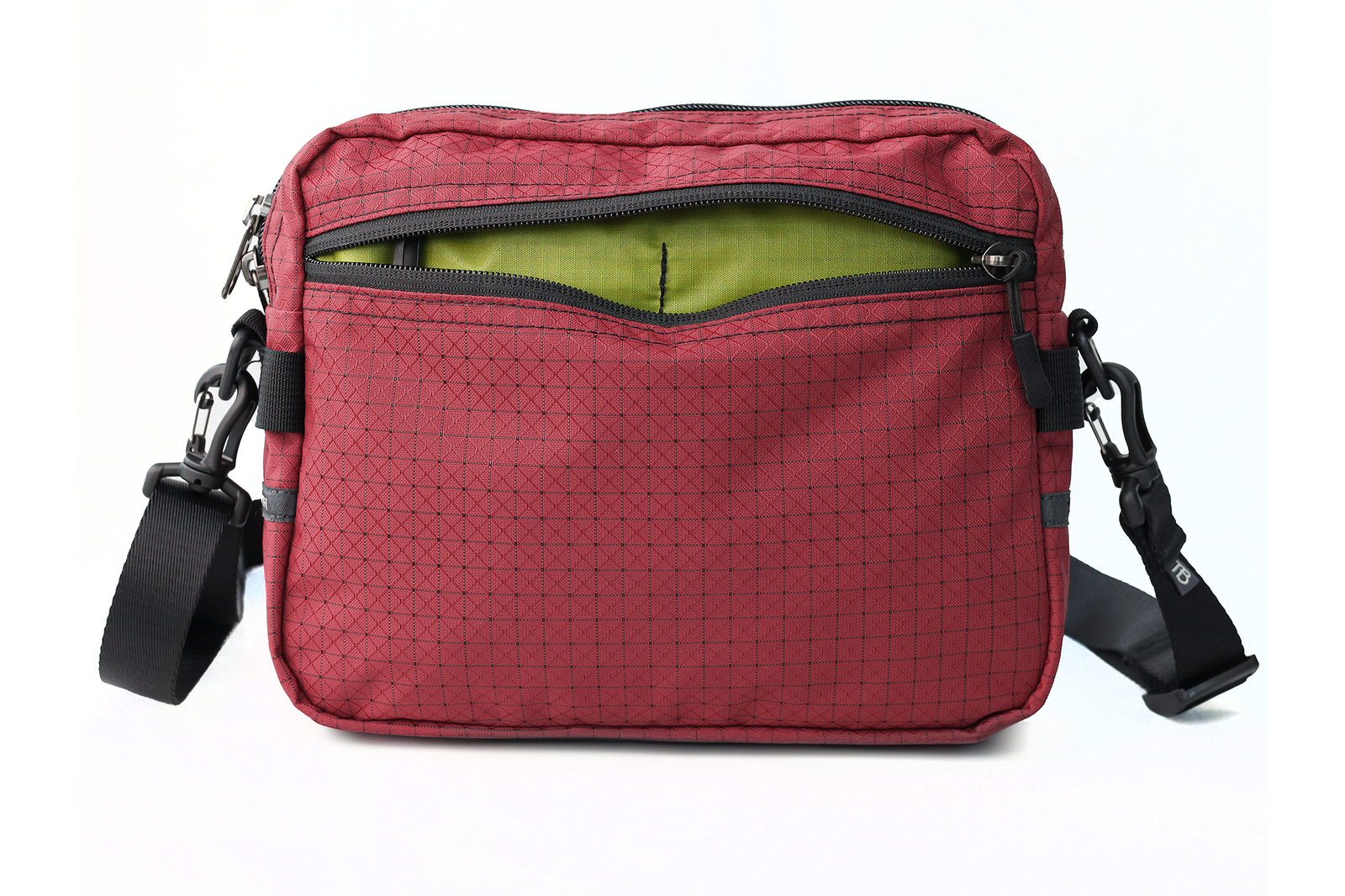 visible variant TB0414-RTML^^The Side Kick in Bordeaux 420 Spectron with Moss 210 Cerylon interior