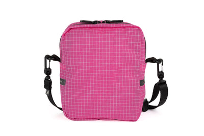 visible variant TB0416-PDGE^^An Everyday Cubelet in Cerise Halcyon (pink with a white grid).