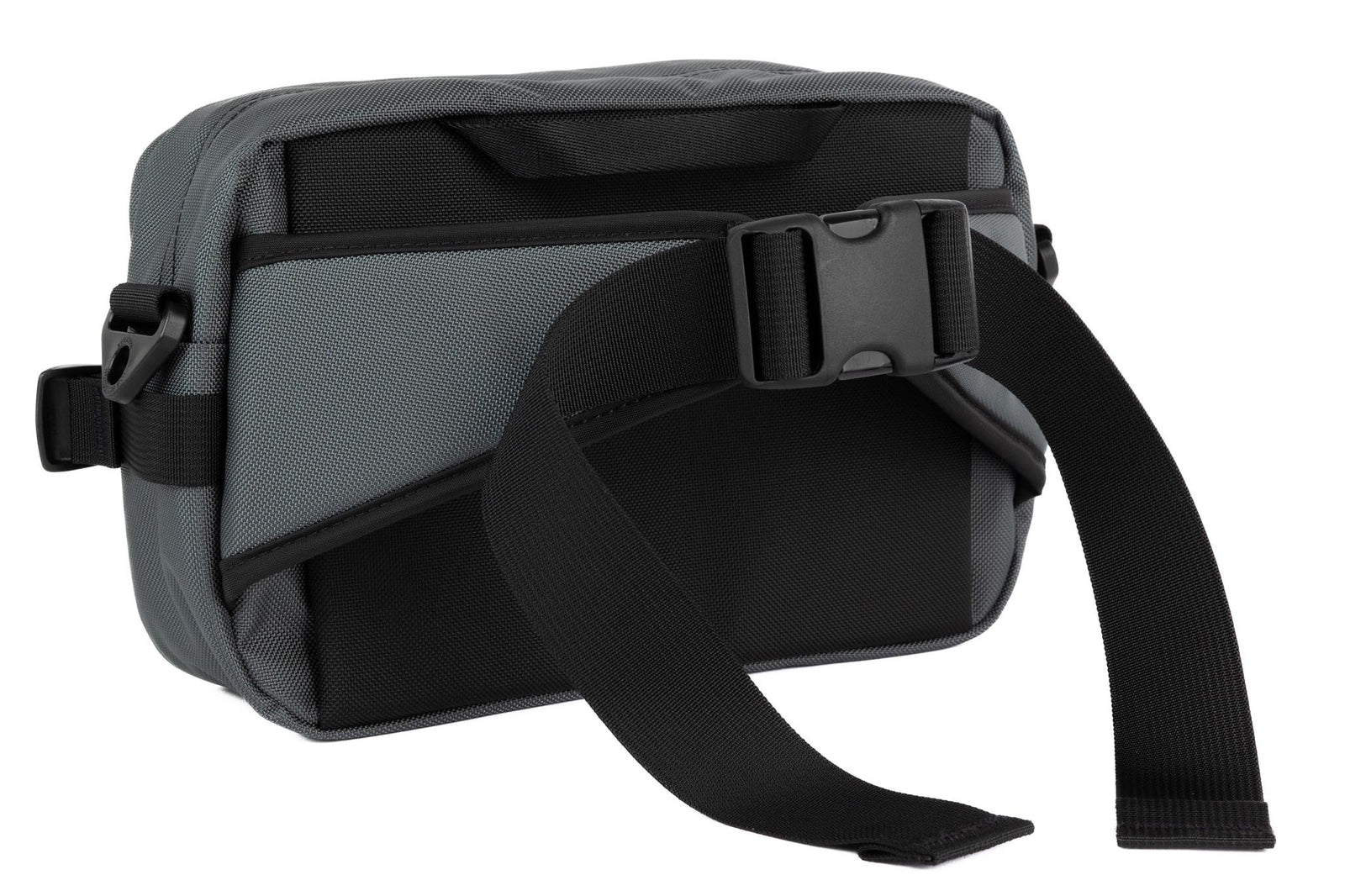 visible variant TB0424-GKSL TB0424-GKLD TB0424-GK9D^^Rear of LPD in Nebulous Grey.