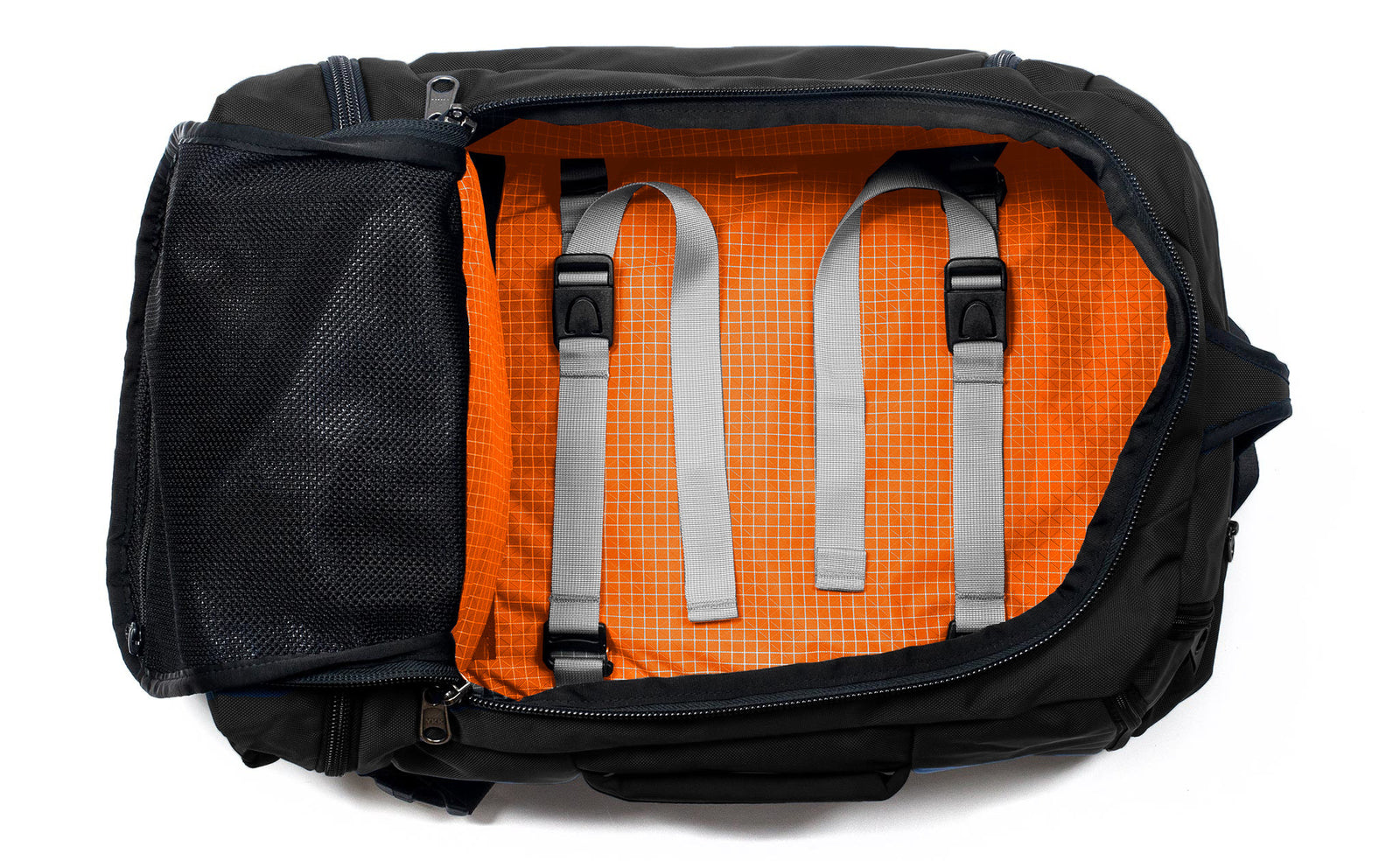visible variant TB0902-BKZD^^ An open Techonaut 30 with a Black exterior and a Zest (orange) interior.