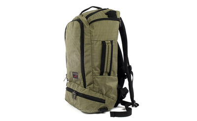 visible variant TB0902-VHND^^ A Techonaut 30 with a Taiga (sage green) Halcyon exterior.