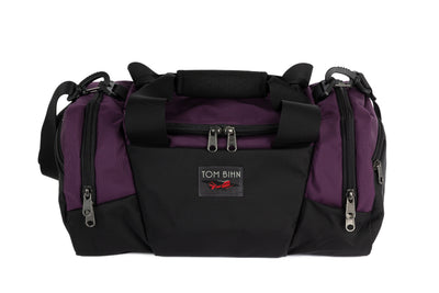 visible variant TB0904-UK7D TB0904-UK5D TB0904-UKGD TB0904-UKWD TB0904-UKDL^^The Night Flight Travel Duffel in Aubergine Ballistic.