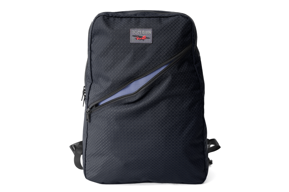 visible variant TB0922-BTDL^^Daylight Backpack in Black Spectron with Mountain 210 Cerylon interior