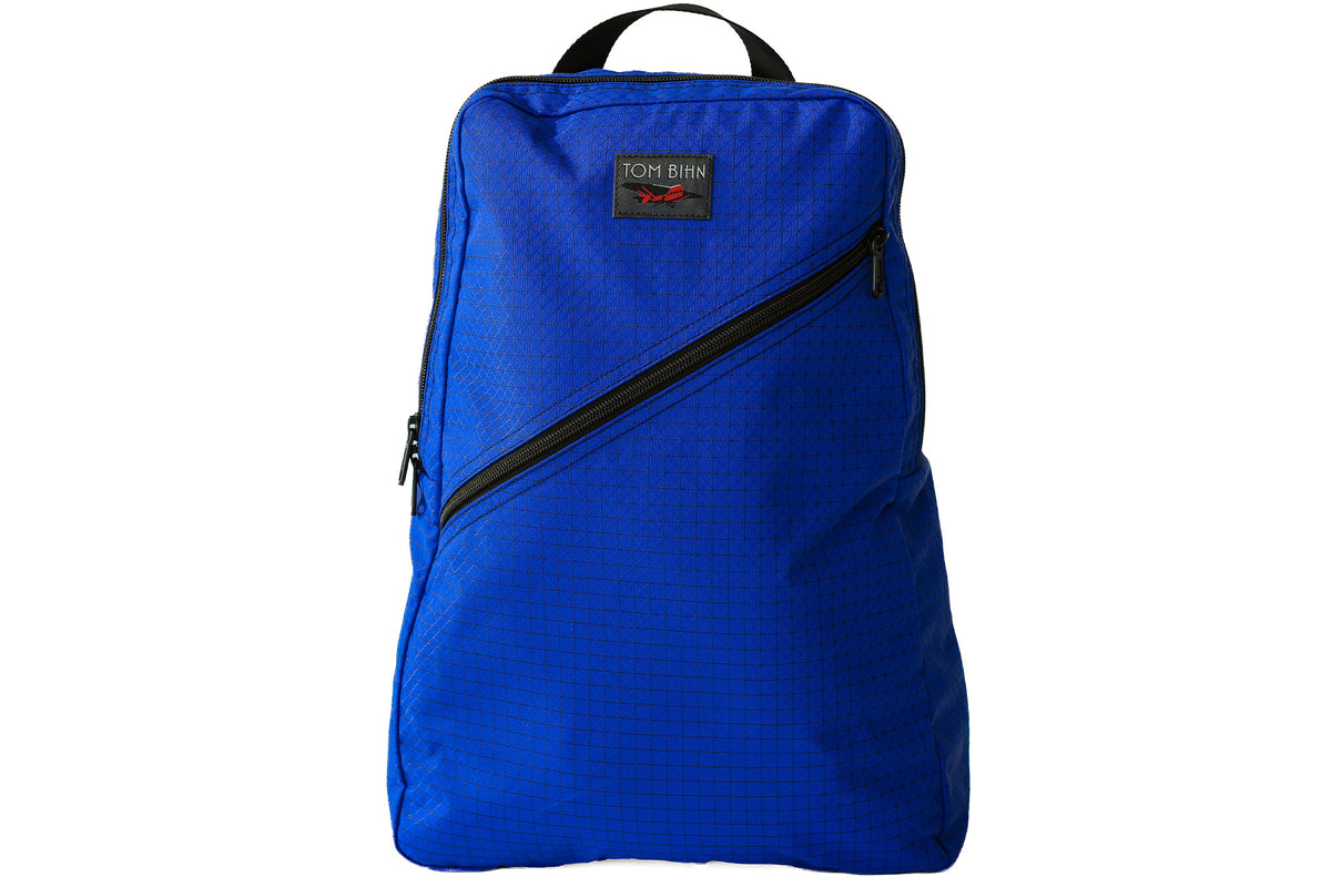 visible variant TB0922-ST3D^^Daylight Backpack in Sapphire (bright blue in dark grey grid) Spectron