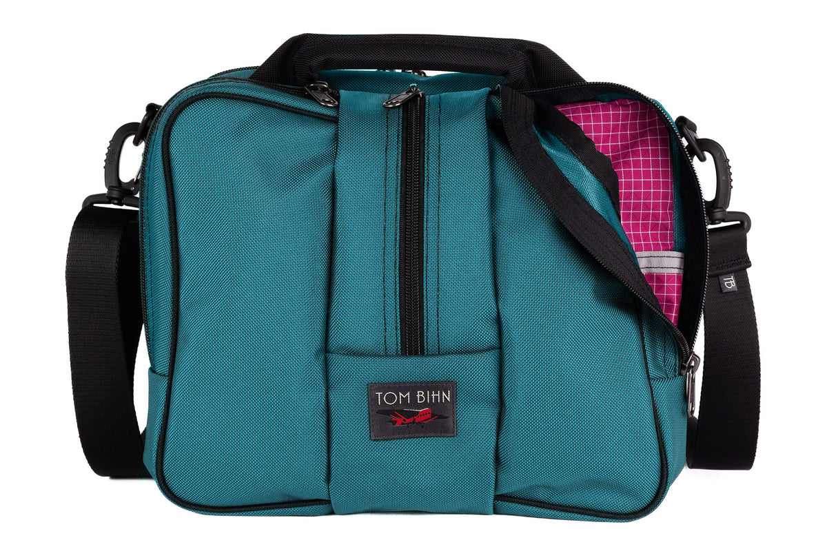 visible variant TB0967-KKPD^^Co-Pilot in Agave Ballistic/Cerise 200 Halcyon.