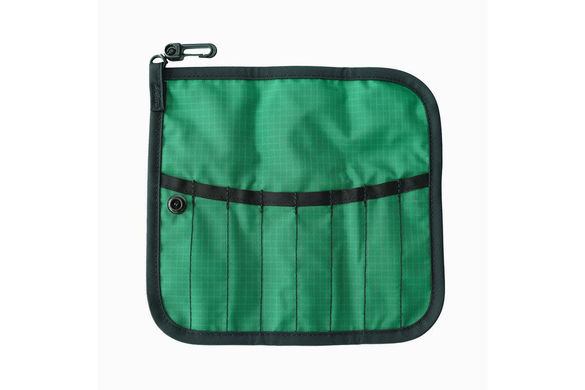 visible variant TB1235-EL^^Tool Pen Wrap in Emerald (green with green grid) 210 Cerylon.