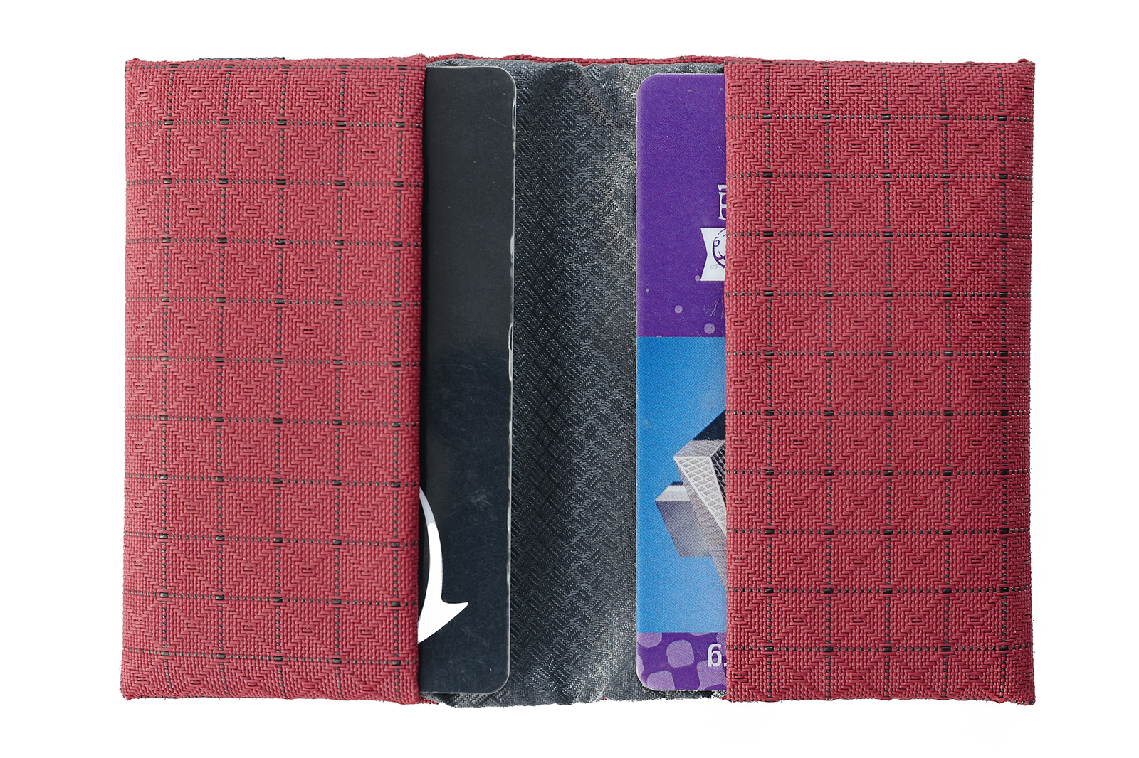 visible variant TB1294-RT^^The exterior of the Minimalist Wallet